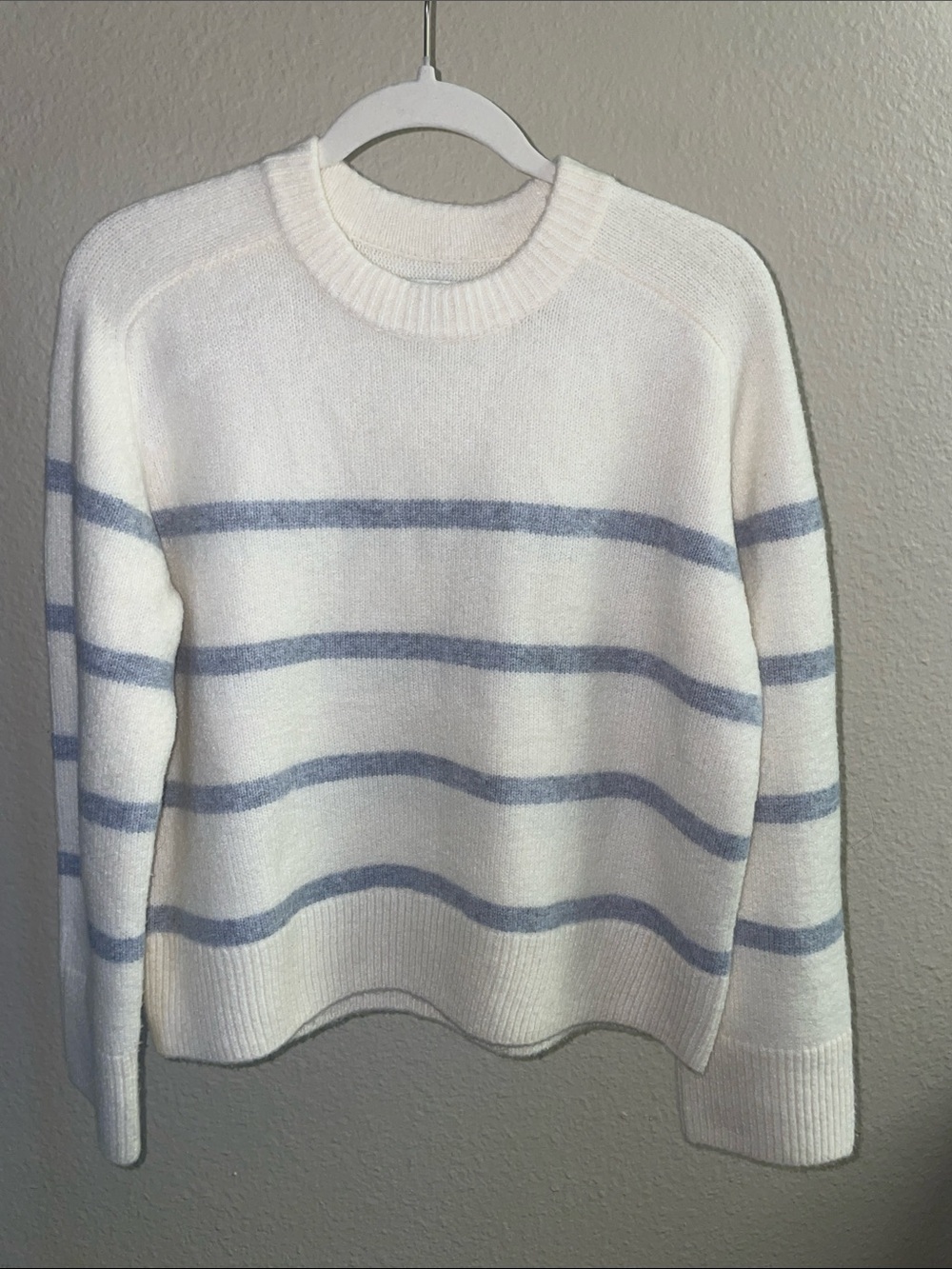 Abercrombie & Fitch Cream Sweater with Light Blue Stripes
